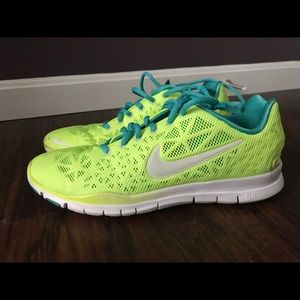 Nike Free Runs